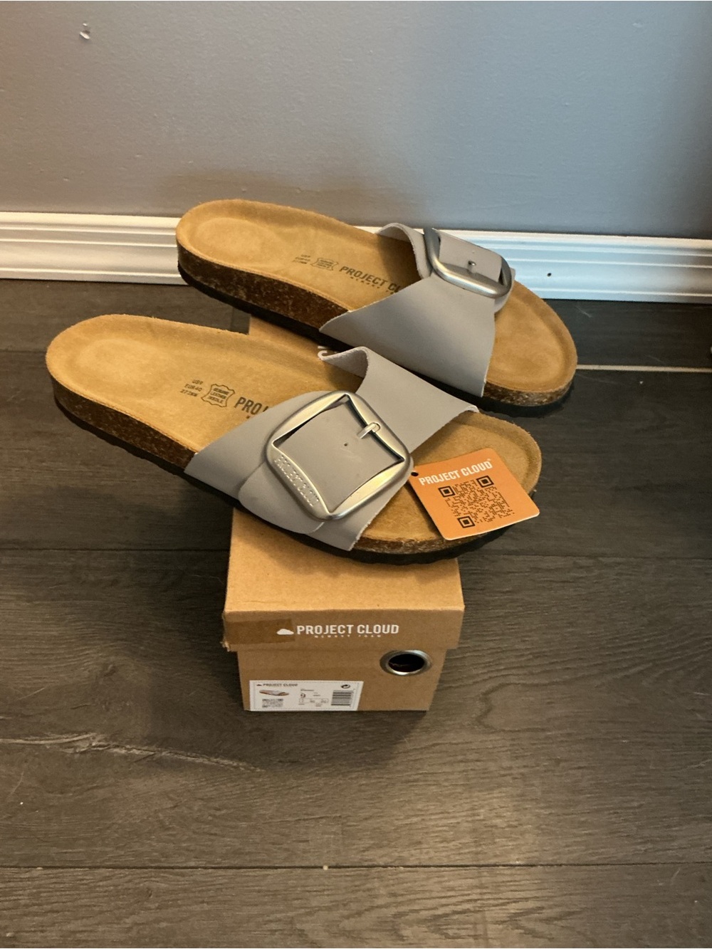Women’s sandals